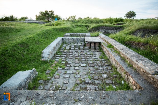 cladire-cu-hypocaust-de-la-cetatea-romana-sucidava-din-corabia-judetul-olt.jpg