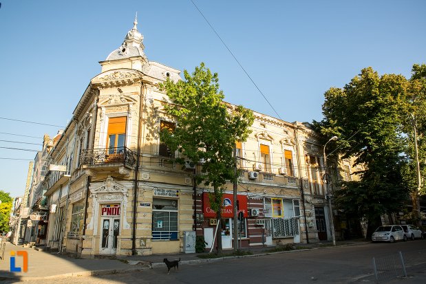 cladire-din-ansamblul-de-arhitectura-strada-mihai-eminescu-si-strada-1-decembrie-din-braila-judetul-braila.jpg