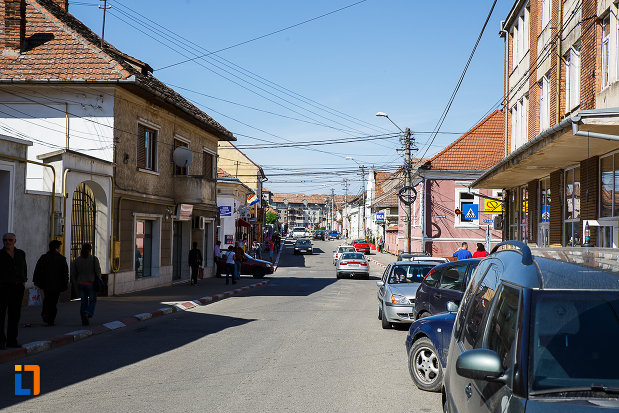 cladirile-din-ansamblul-urban-str-nicolae-balcescu-din-orastie-judetul-hunedoara.jpg
