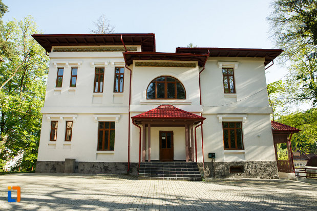 colectia-de-arheologie-si-arta-religioasa-gheorghe-petre-din-baile-govora-judetul-valcea.jpg