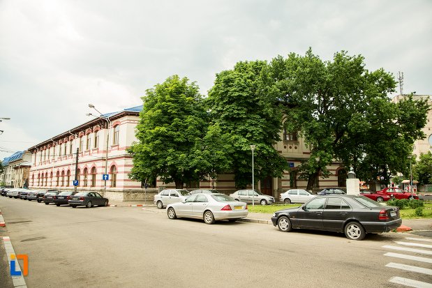 Colegiul National B P Hasdeu Din Buzau Obiective Turistice Buzău