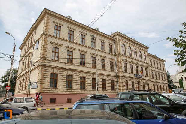 colegiul-national-stefan-cel-mare-1895-din-suceava-judetul-suceava.jpg
