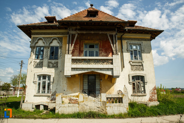 conacul-din-babeni-judetul-valcea.jpg