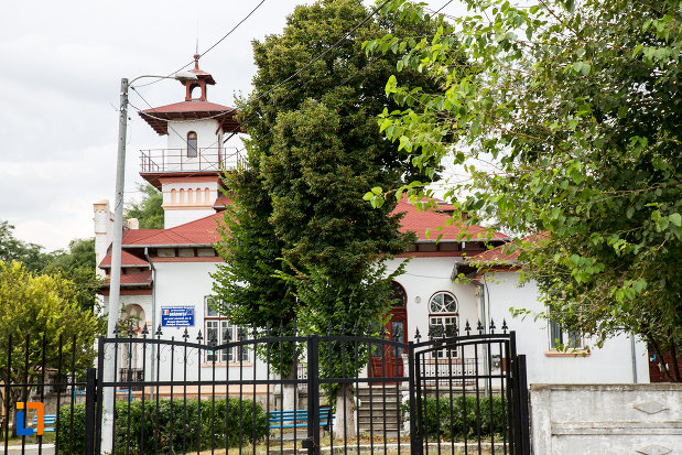 conacul-kogalniceanu-azi-gradinita-din-murfatlar-judetul-constanta.jpg