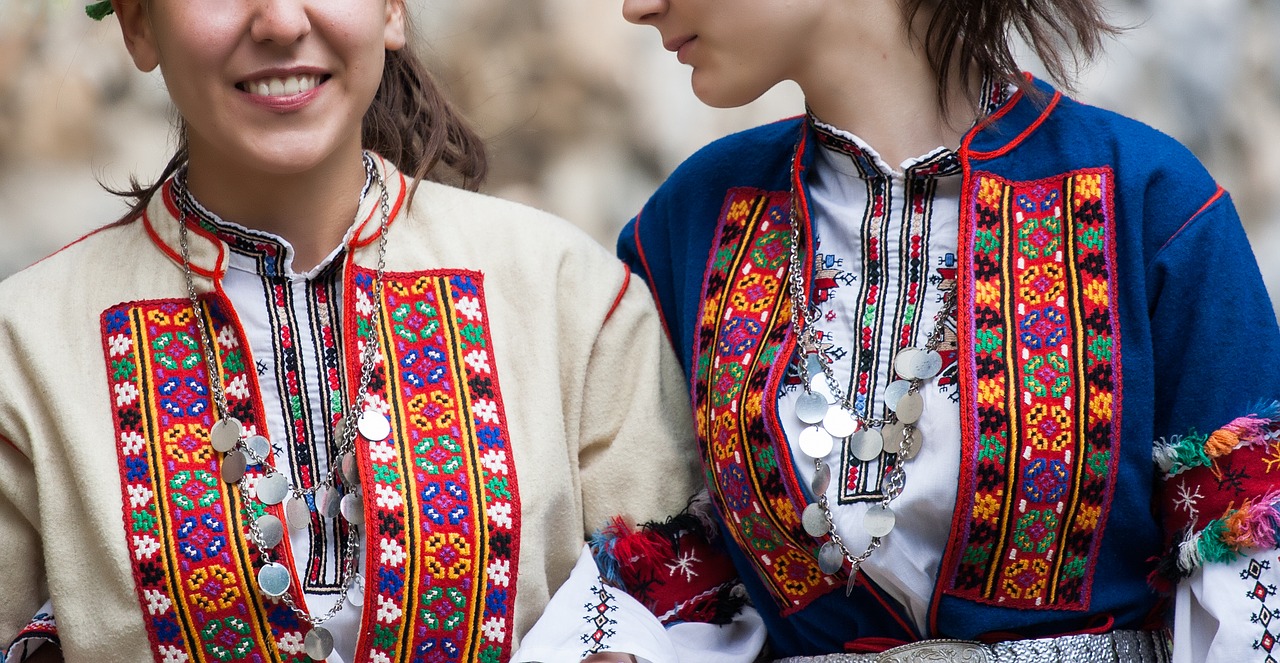 costum folk Bulgaria