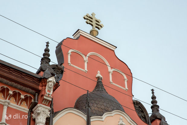 cruce-pe-patriarhia-romana-episcopia-ortodoxa-romana-a-oradei-palatul-rimanoczy-junior-din-oradea-judetul-bihor.jpg
