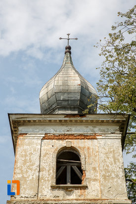 crucea-de-pe-turnul-cu-clopot-biserica-armeneasca-turnu-rosu-din-suceava-judetul-suceava.jpg