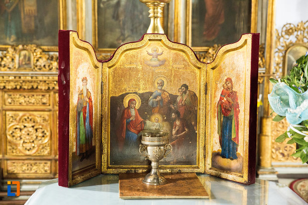 cupa-si-icoane-din-biserica-grecescu-din-drobeta-turnu-severin-judetul-mehedinti.jpg