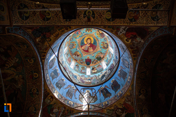 cupola-de-la-biserica-ortodaxa-sf-gheorghe-din-mangalia-judetul-constanta.jpg