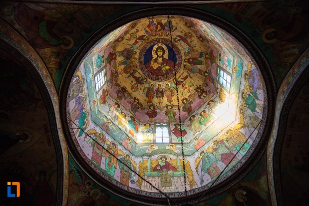 cupola-dion-biserica-sf-nicolae-din-buzau-judetul-buzau.jpg