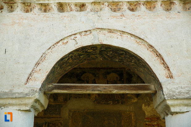 detalii-de-la-biserica-sf-ioan-botezatorul-1793-din-ocnele-mari-judetul-valcea.jpg