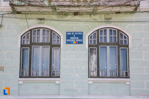 detalii-de-la-casa-de-cultura-din-miercurea-sibiului-judetul-sibiu.jpg
