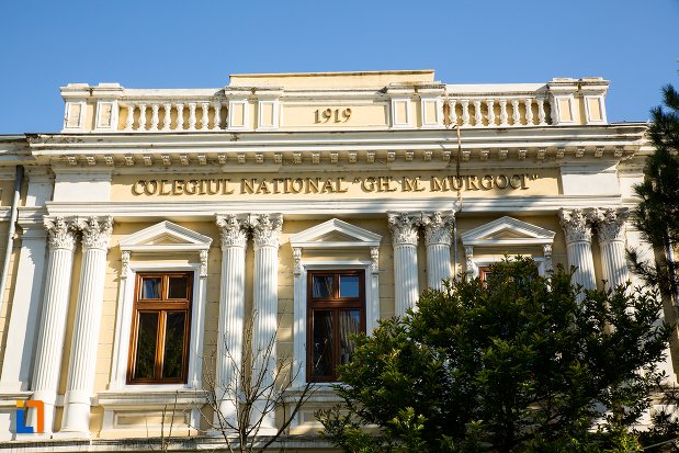 detalii-de-la-fostul-liceu-de-fete-azi-colegiul-national-gh-m-murgoci-din-braila-judetul-braila.jpg