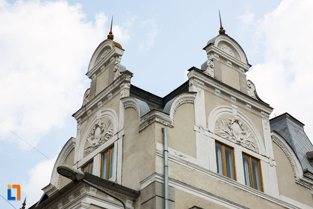 detalii-de-la-vila-koch-azi-casa-corpului-didactic-din-resita-judetul-caras-severin.jpg