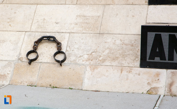 detalii-de-pe-monumentul-rezistentei-anticomuniste-din-cluj-napoca-judetul-cluj.jpg