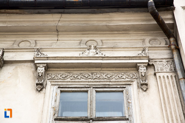 detalii-ferestre-casa-rizeanu-din-campulung-muscel-judetul-arges.jpg