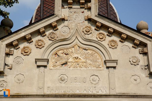 detalii-ornamentale-de-pe-cavoul-arizan-din-rosiori-de-vede-judetul-teleorman.jpg