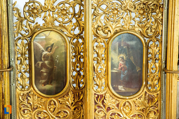 detaliile-de-pe-altarul-din-biserica-grecescu-din-drobeta-turnu-severin-judetul-mehedinti.jpg