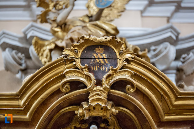 detaliu-de-interior-biserica-romana-catolica-sfanta-treime-din-cluj-napoca-judetul-cluj.jpg
