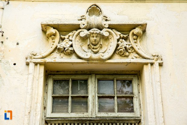 detaliu-de-la-casa-de-pe-b-dul-garii-nr-14-din-buzau-judetul-buzau.jpg