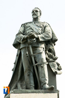 domitorul-statuia-lui-alexandru-ioan-cuza-din-craiova-judetul-dolj.jpg