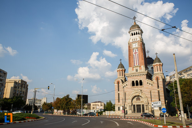 drumul-spre-catedrala-sf-ioan-botezatorul-din-ploiesti-judetul-prahova.jpg