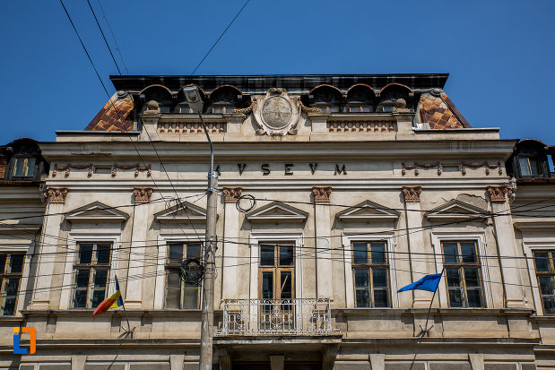 etajul-de-la-muzeul-arta-lemnului-din-campulung-moldovenesc-judetul-suceava.jpg