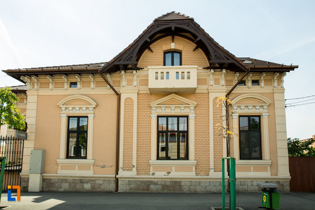 fatada-de-la-casa-tandara-cristian-din-drobeta-turnu-severin-judetul-mehedinti.jpg