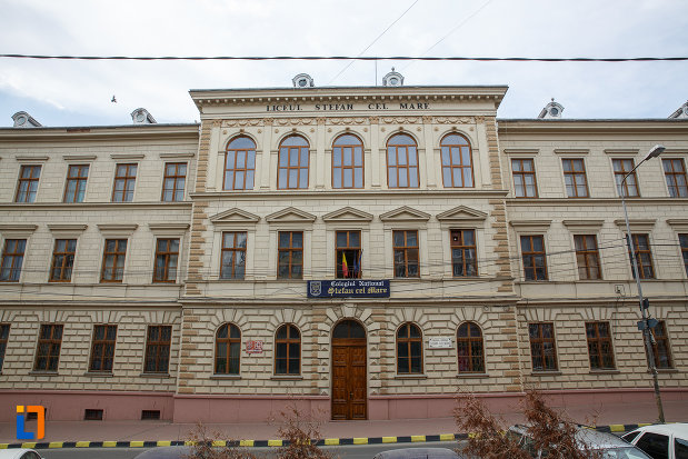 fatada-de-la-colegiul-national-stefan-cel-mare-1895-din-suceava-judetul-suceava.jpg
