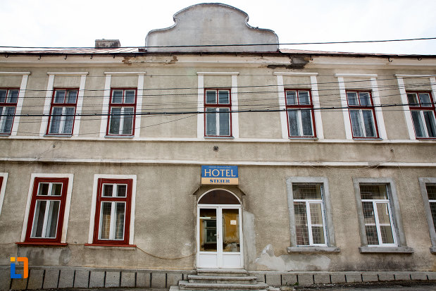 fatada-de-la-hotel-steier-din-anina-judetul-caras-severin.jpg