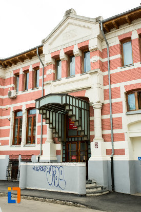 fatada-de-la-palatul-postei-din-galati-judetul-galati.jpg