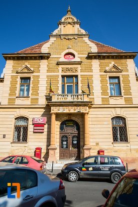 fatada-de-la-palatul-postelor-din-brasov-judetul-brasov.jpg