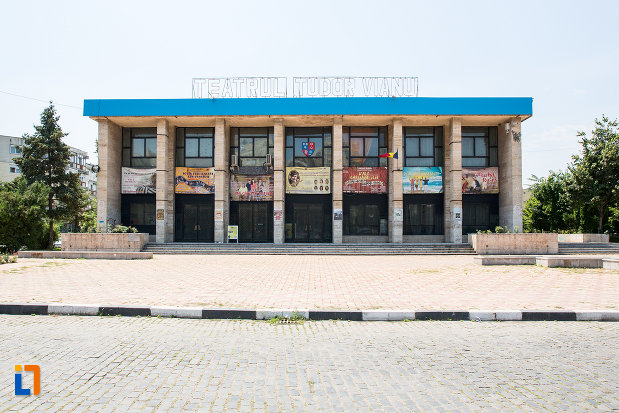 fatada-de-la-teatrul-valah-din-giurgiu-judetul-giurgiu.jpg