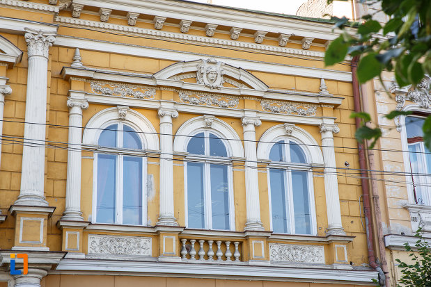 fosta-casa-a-breslei-macelarilor-1888-din-targu-mures-judetul-mures-monument-de-arhitectura.jpg