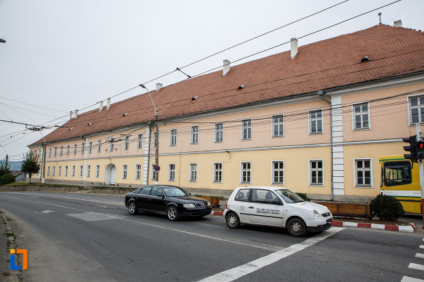 fosta-cazarma-a-husarilor-1805-din-medias-judetul-sibiu.jpg
