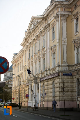 fostul-palat-al-administratiei-din-arad-judetul-arad-vazut-din-lateral.jpg