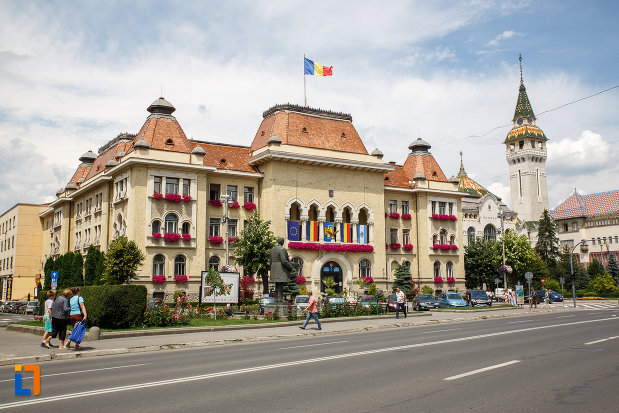 fostul-palat-al-prefecturii-azi-primaria-din-targu-mures-judetul-mures.jpg