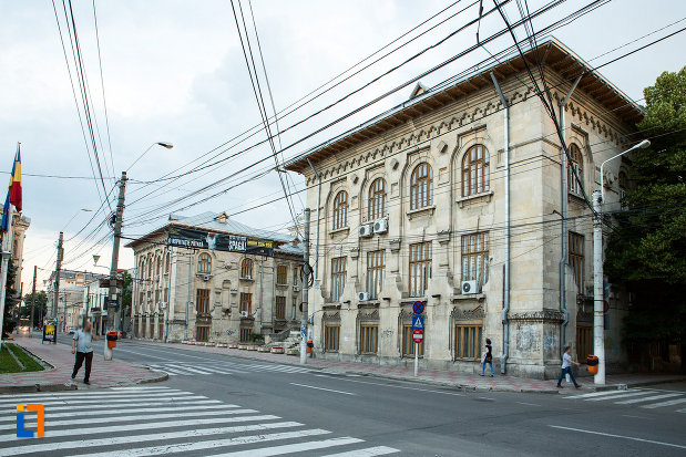 foto-cu-palatul-de-justitie-azi-rectoratul-universitatii-dunarea-de-jos-din-galati-judetul-galati.jpg
