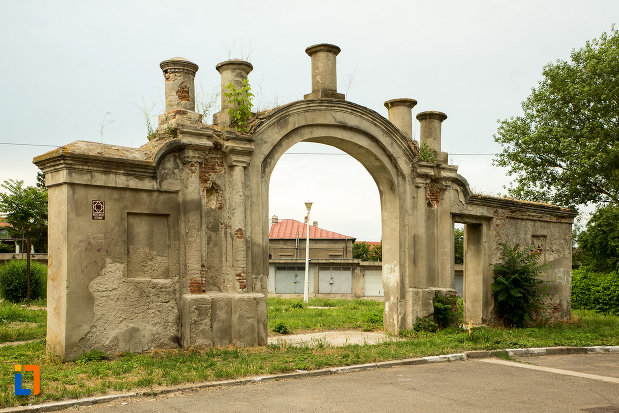foto-cu-poarta-hanului-turcesc-din-galati-judetul-galati.jpg