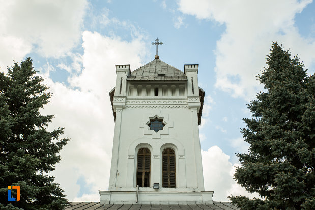 foto-cu-turnul-de-intrare-de-la-manastirea-tismana-judetul-gorj.jpg