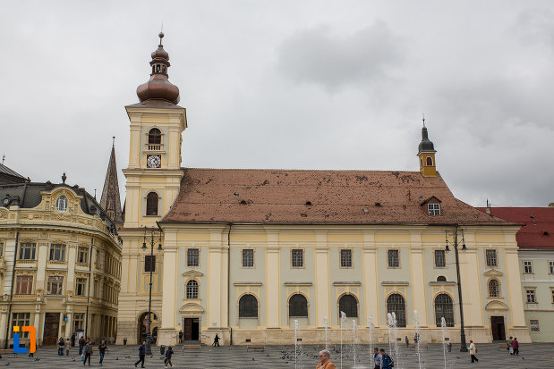 fotografie-cu-biserica-parohiala-evanghelica-sf-maria-din-sibiu-judetul-sibiu.jpg