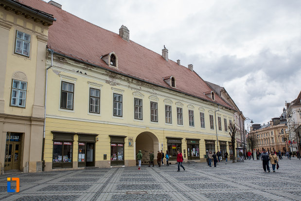 fotografie-cu-casa-generalilor-din-sibiu-judetul-sibiu.jpg