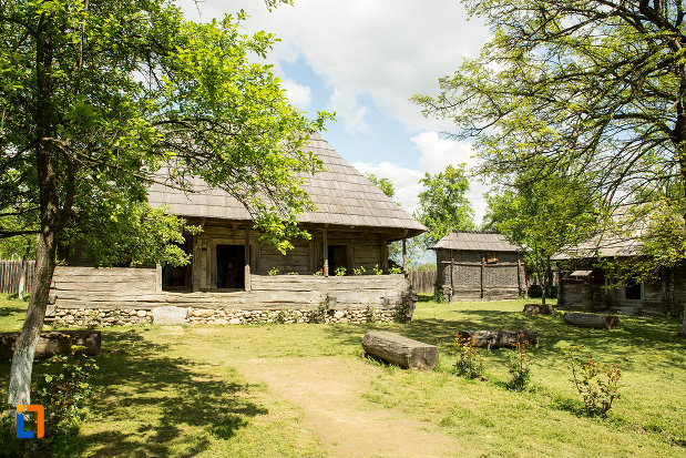 fotografie-cu-casa-memoriala-constantin-brancusi-din-hobita-judetul-gorj.jpg