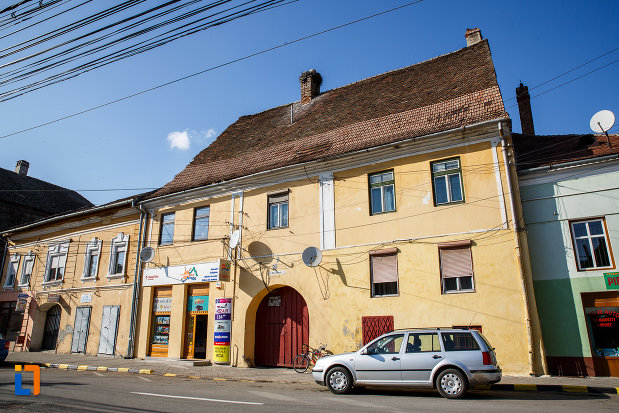 fotografie-cu-casa-schneider-din-sebes-judetul-alba.jpg