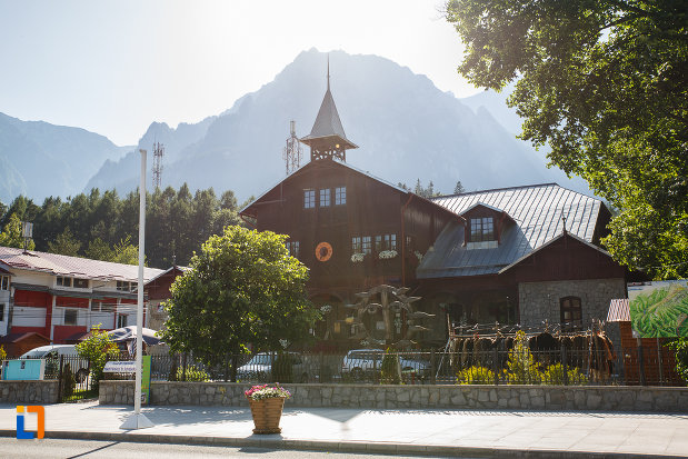 fotografie-cu-centrul-cultural-aurel-store-din-busteni-judetul-prahova.jpg