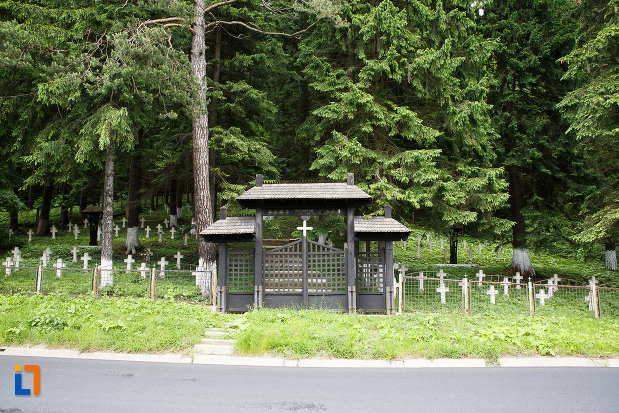 fotografie-cu-cimitirul-eroilor-din-azuga-judetul-prahova.jpg