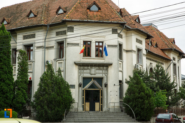 fotografie-cu-curtea-de-conturi-fosta-banca-din-focsani-judetul-vrancea.jpg