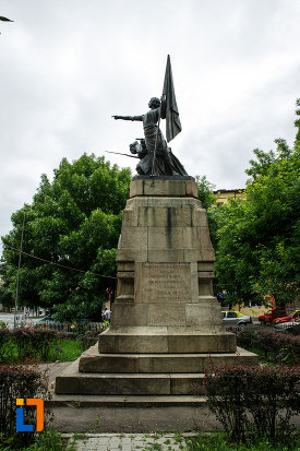 fotografie-cu-monumentul-independentei-din-focsani-judetul-vrancea.jpg