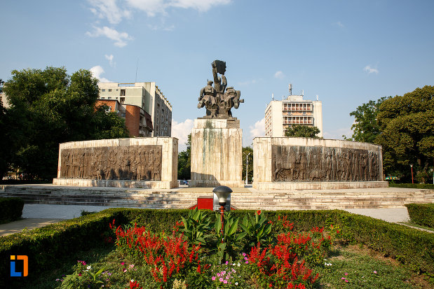 fotografie-cu-monumentul-independentei-din-turnu-magurele-judetul-teleorman.jpg