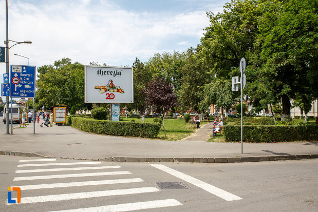 fotografie-cu-parcul-republicii-din-targu-mures-judetul-mures.jpg